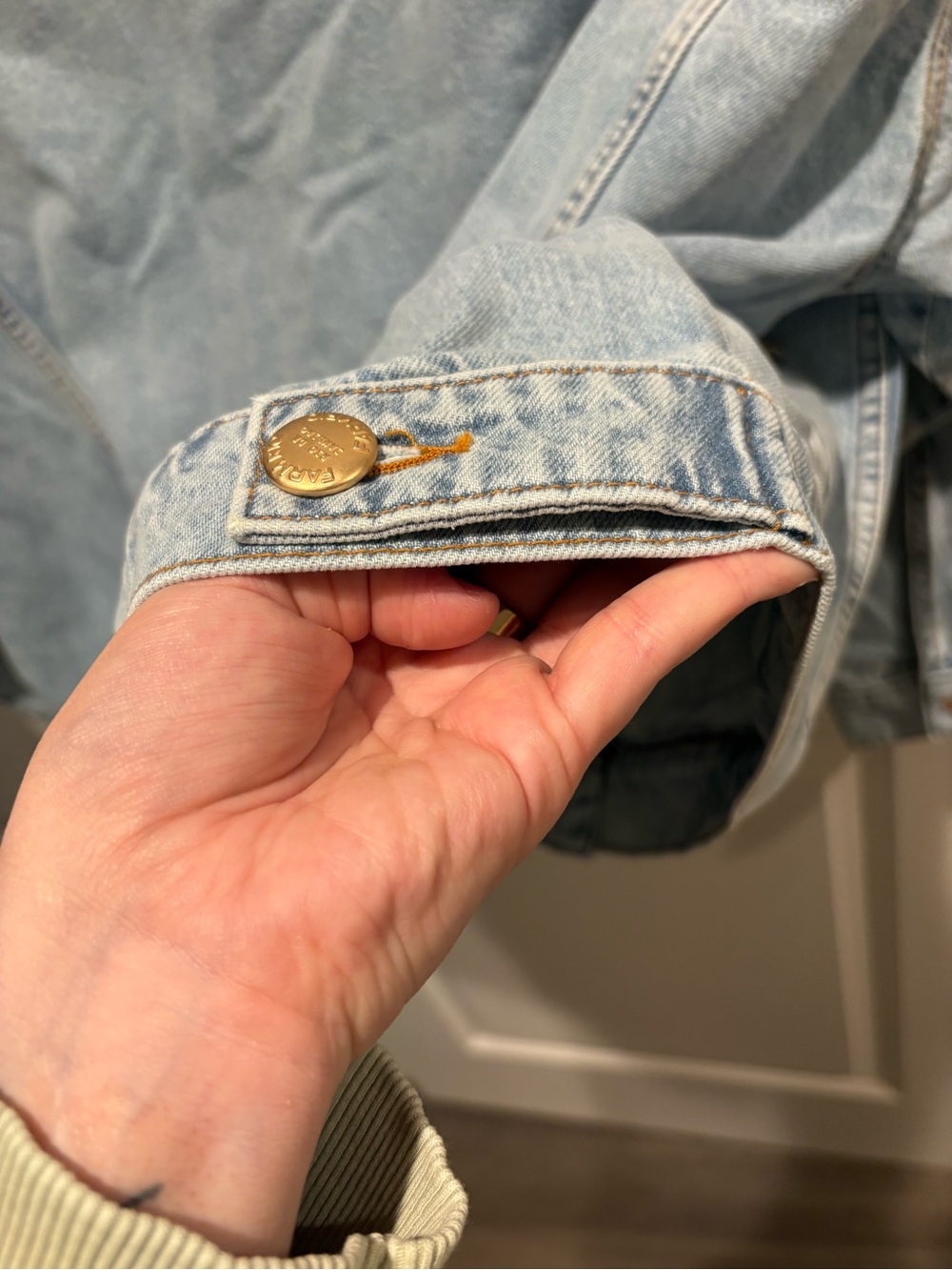 FARM Rio Bows Embroidery Denim Jacket - Picture 8 of 13
